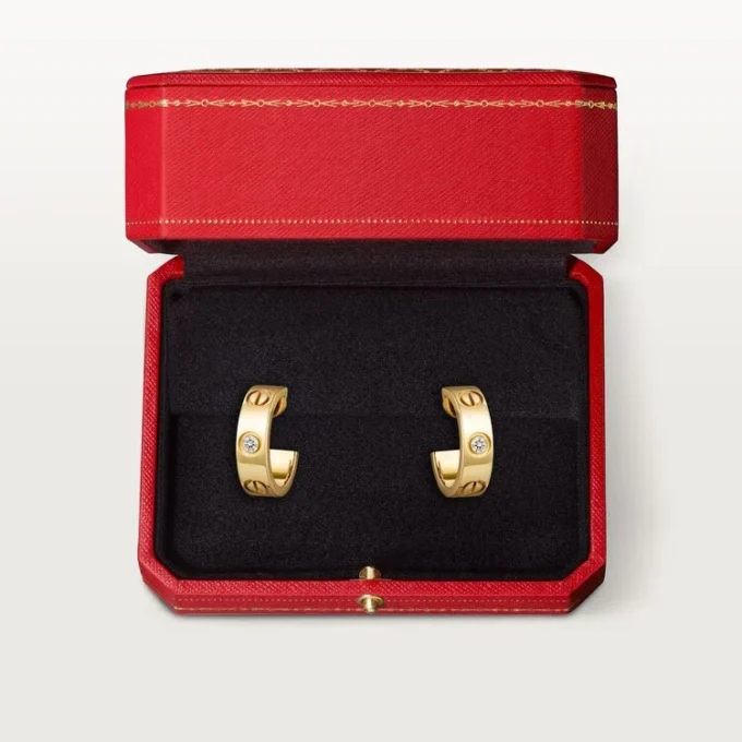 B8022900-Love-Earrings-2-Diamonds