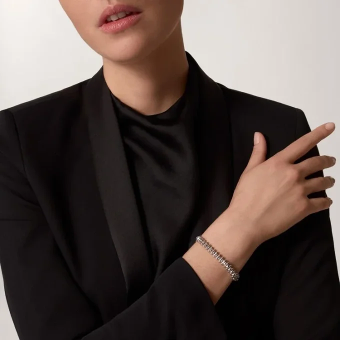 Clash De Cartier Bracelet, Flexible, Medium Model Clash De Cartier Bracelet, Flexible, Medium Model
