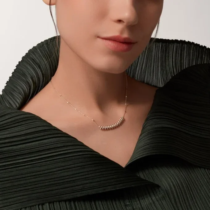 Clash De Cartier Pendant, Small Model, Paved
