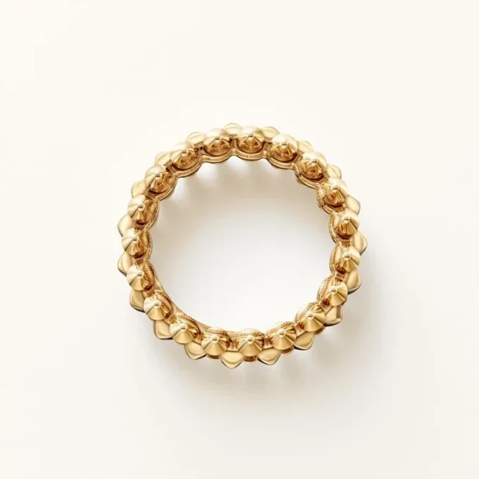 Clash De Cartier Ring, Medium Model Clash De Cartier Ring, Medium Model
