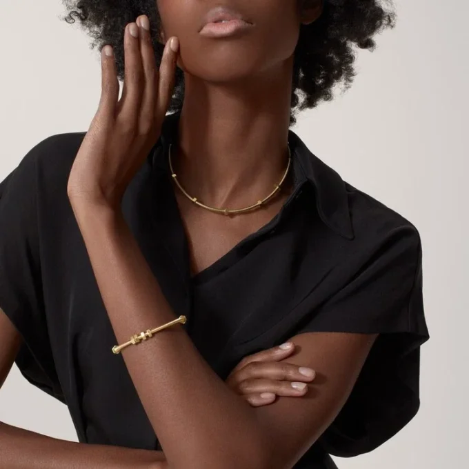 Ecrou De Cartier Torque Necklace