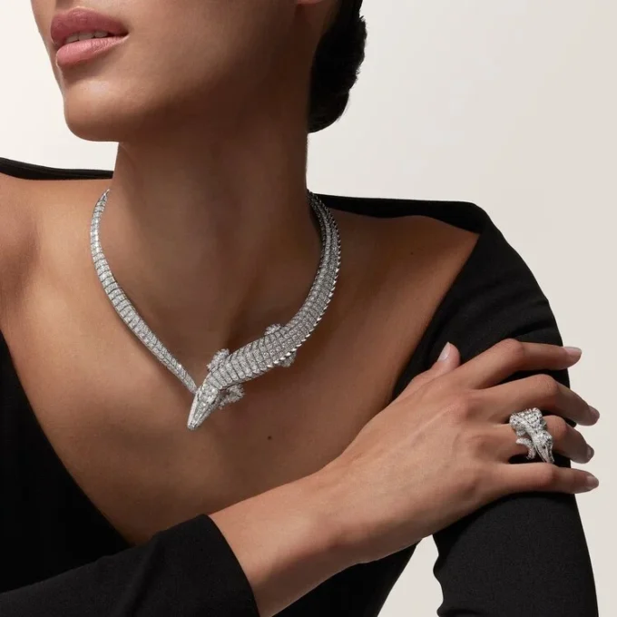 Faune Et Flore De Cartier Ring, Paved