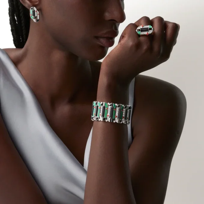 Geometrie & Contrastes Earrings, Chrysoprase, Paved