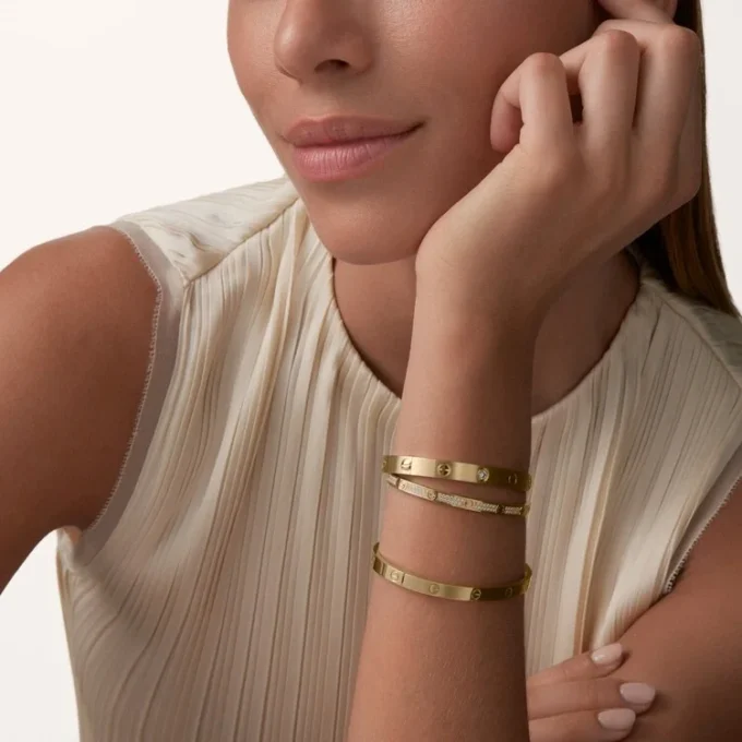Love Bracelet, Classic Model, Brushed, 4 Diamonds Love Bracelet, Classic Model, Brushed, 4 Diamonds