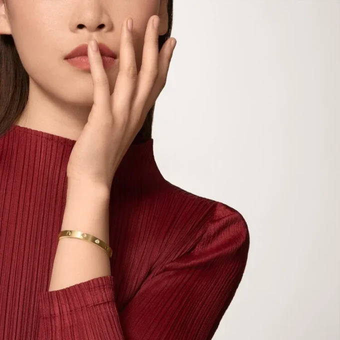 Love Bracelet, Classic Model, Brushed, 4 Diamonds Love Bracelet, Classic Model, Brushed, 4 Diamonds