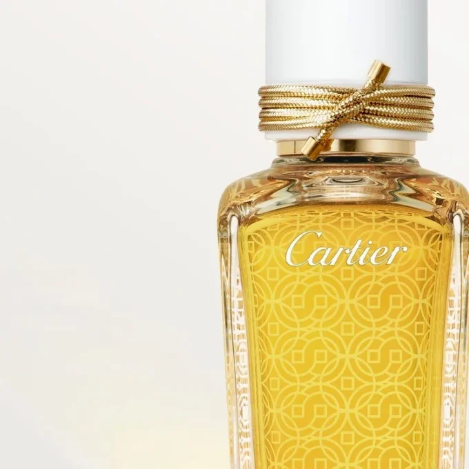 Oud & Pink Perfume – Les Heures Voyageuses | Cartier