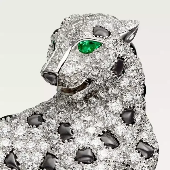 Panthere De Cartier Brooch – White Gold, Emeralds, Onyx, Diamonds – Cartier Panthere De Cartier Brooch – White Gold, Emeralds, Onyx, Diamonds – Cartier