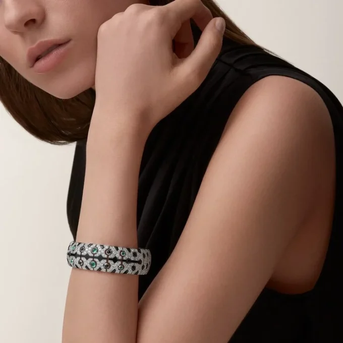 Panthere De Cartier Cuff, Emerald, Paved