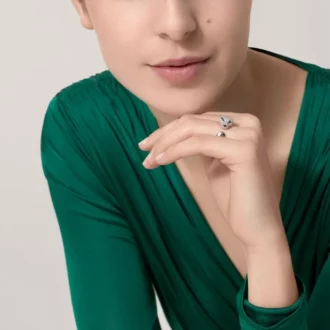 Panthere De Cartier Ring – White Gold, Diamonds, Emeralds, Onyx – Cartier