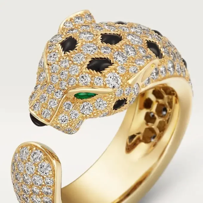 Panthere De Cartier Ring – Yellow Gold, Emeralds, Onyx, Diamonds – Cartier Panthere De Cartier Ring – Yellow Gold, Emeralds, Onyx, Diamonds – Cartier