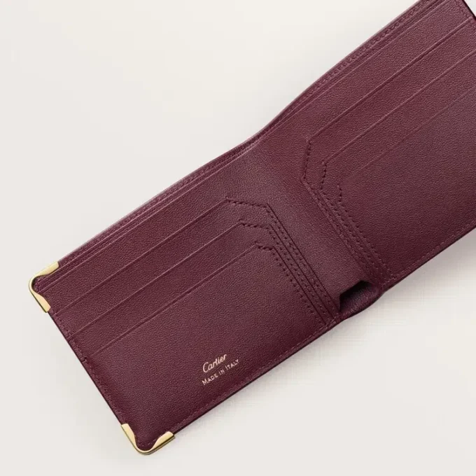 Wallet, Must