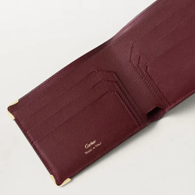 Wallet, Must