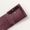 Wallet, Must
